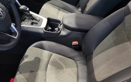 Toyota RAV4, 2025 год, 4 599 000 рублей, 11 фотография