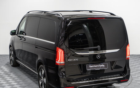 Mercedes-Benz EQV, 2022 год, 6 990 000 рублей, 39 фотография