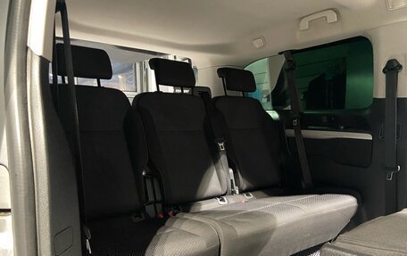 Opel Zafira Life I, 2020 год, 2 520 000 рублей, 11 фотография