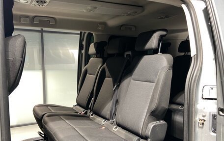 Opel Zafira Life I, 2020 год, 2 520 000 рублей, 12 фотография