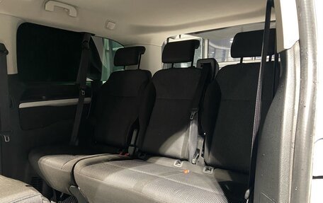 Opel Zafira Life I, 2020 год, 2 520 000 рублей, 13 фотография