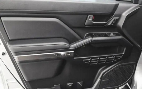 Toyota 4Runner, 2025 год, 8 800 000 рублей, 9 фотография