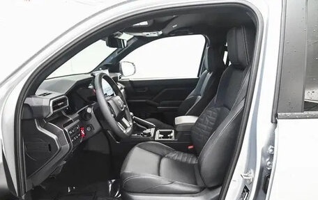 Toyota 4Runner, 2025 год, 8 800 000 рублей, 23 фотография