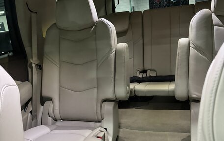 Cadillac Escalade IV, 2016 год, 3 750 000 рублей, 6 фотография