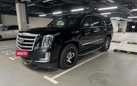 Cadillac Escalade IV, 2016 год, 3 750 000 рублей, 2 фотография