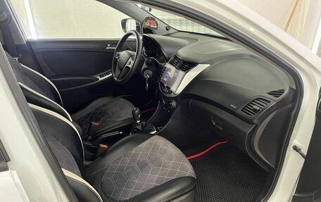 Hyundai Solaris II рестайлинг, 2015 год, 1 157 000 рублей, 15 фотография