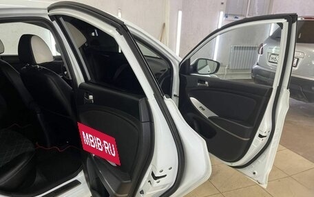 Hyundai Solaris II рестайлинг, 2015 год, 1 157 000 рублей, 14 фотография