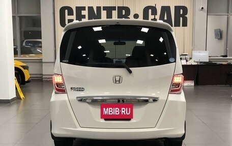 Honda Freed I, 2013 год, 1 150 000 рублей, 3 фотография
