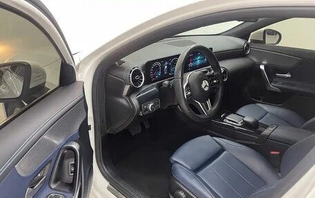 Mercedes-Benz A-Класс, 2022 год, 1 690 000 рублей, 4 фотография