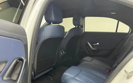 Mercedes-Benz A-Класс, 2022 год, 1 690 000 рублей, 8 фотография