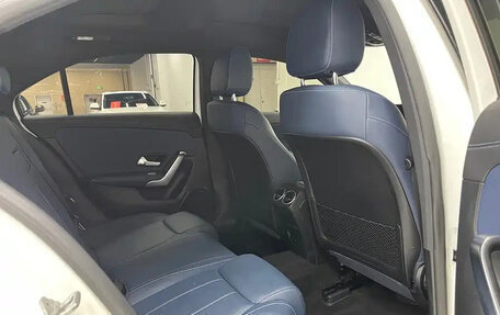 Mercedes-Benz A-Класс, 2022 год, 1 690 000 рублей, 14 фотография