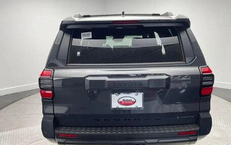 Toyota 4Runner, 2025 год, 9 000 000 рублей, 6 фотография