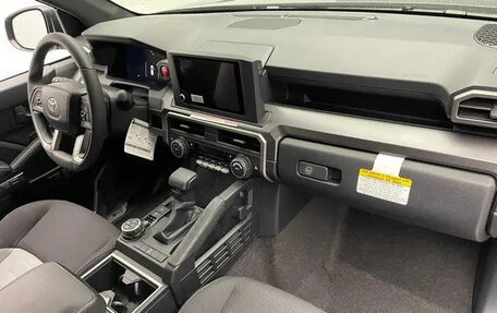 Toyota 4Runner, 2025 год, 9 000 000 рублей, 18 фотография