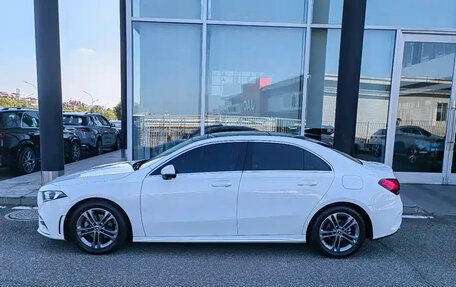 Mercedes-Benz A-Класс, 2022 год, 2 213 690 рублей, 2 фотография