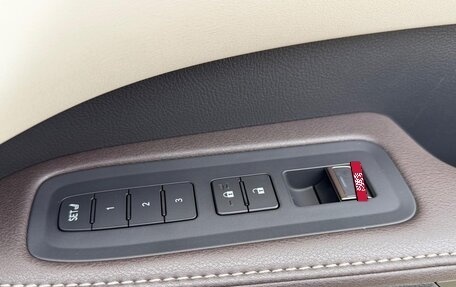 Lexus RX IV рестайлинг, 2025 год, 11 500 000 рублей, 10 фотография