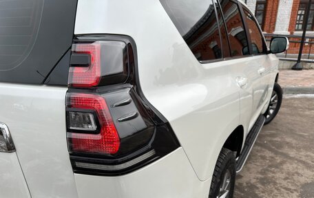 Toyota Land Cruiser Prado 150 рестайлинг 2, 2019 год, 4 714 000 рублей, 3 фотография