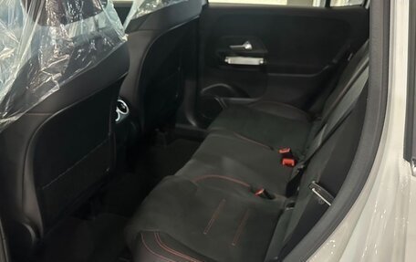 Mercedes-Benz GLB, 2025 год, 6 451 000 рублей, 26 фотография