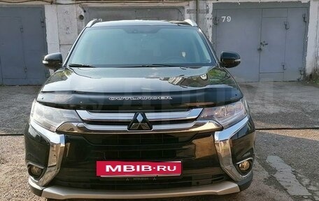 Mitsubishi Outlander III рестайлинг 3, 2015 год, 1 888 888 рублей, 3 фотография