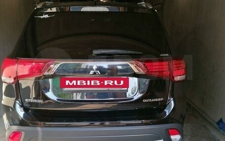 Mitsubishi Outlander III рестайлинг 3, 2015 год, 1 888 888 рублей, 4 фотография