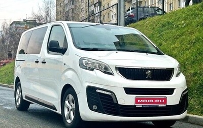 Peugeot Traveller I, 2018 год, 2 450 000 рублей, 1 фотография