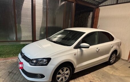 Volkswagen Polo VI (EU Market), 2015 год, 860 000 рублей, 1 фотография
