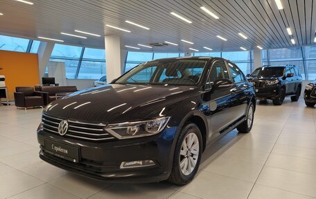 Volkswagen Passat B8 рестайлинг, 2017 год, 1 682 000 рублей, 1 фотография