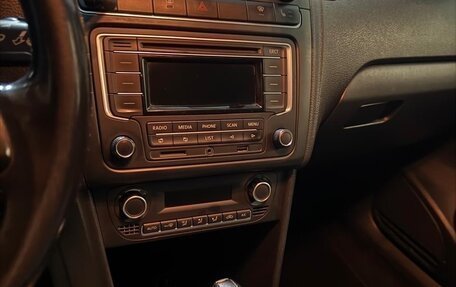 Volkswagen Polo VI (EU Market), 2015 год, 860 000 рублей, 11 фотография