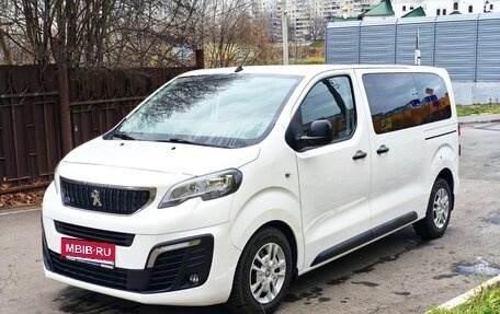Peugeot Traveller I, 2018 год, 2 450 000 рублей, 5 фотография