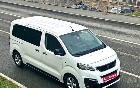 Peugeot Traveller I, 2018 год, 2 450 000 рублей, 3 фотография