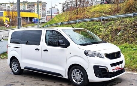 Peugeot Traveller I, 2018 год, 2 450 000 рублей, 7 фотография