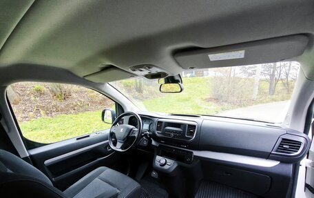 Peugeot Traveller I, 2018 год, 2 450 000 рублей, 14 фотография