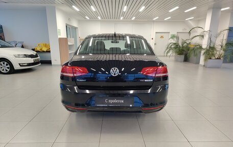Volkswagen Passat B8 рестайлинг, 2017 год, 1 682 000 рублей, 4 фотография