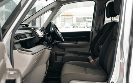 Honda Stepwgn IV, 2019 год, 1 870 000 рублей, 22 фотография