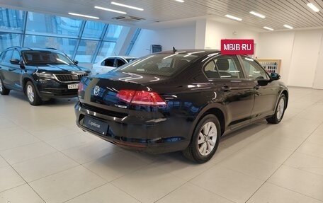 Volkswagen Passat B8 рестайлинг, 2017 год, 1 682 000 рублей, 2 фотография