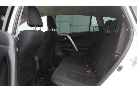 Toyota RAV4, 2016 год, 2 110 000 рублей, 14 фотография