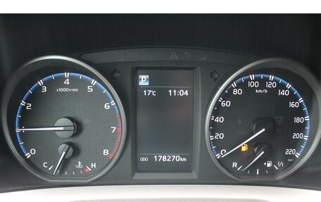 Toyota RAV4, 2016 год, 2 110 000 рублей, 31 фотография