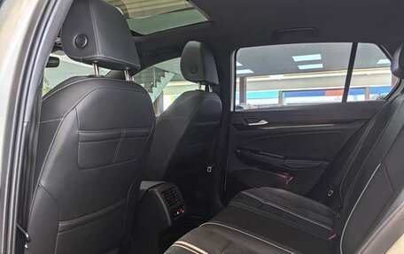 Volkswagen Golf VIII, 2022 год, 1 939 001 рублей, 13 фотография