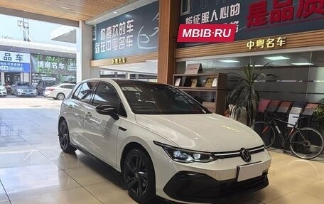 Volkswagen Golf VIII, 2022 год, 1 939 001 рублей, 3 фотография