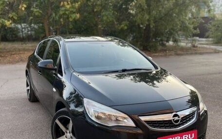 Opel Astra J, 2012 год, 1 130 000 рублей, 1 фотография