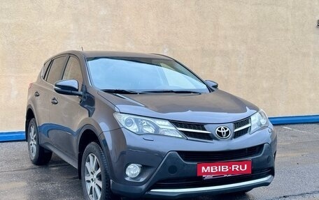 Toyota RAV4, 2013 год, 1 680 000 рублей, 2 фотография