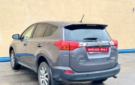 Toyota RAV4, 2013 год, 1 680 000 рублей, 5 фотография