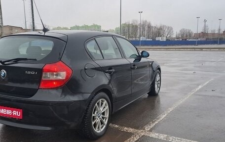 BMW 1 серия, 2006 год, 850 000 рублей, 10 фотография