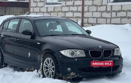 BMW 1 серия, 2006 год, 850 000 рублей, 14 фотография