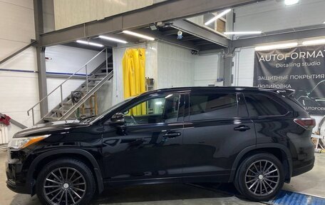 Toyota Highlander III, 2015 год, 3 450 000 рублей, 2 фотография