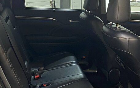 Toyota Highlander III, 2015 год, 3 450 000 рублей, 6 фотография