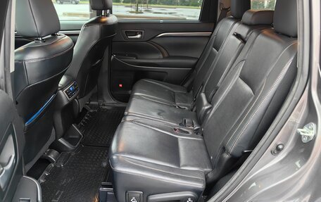 Toyota Highlander III, 2015 год, 2 500 000 рублей, 9 фотография