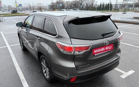 Toyota Highlander III, 2015 год, 2 500 000 рублей, 7 фотография