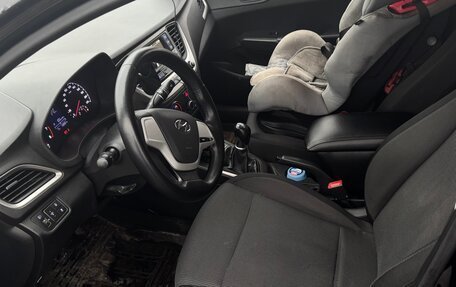 Hyundai Solaris II рестайлинг, 2017 год, 790 000 рублей, 7 фотография