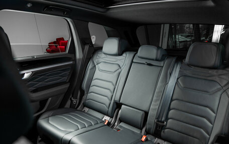 Volkswagen Touareg III, 2025 год, 14 000 000 рублей, 18 фотография