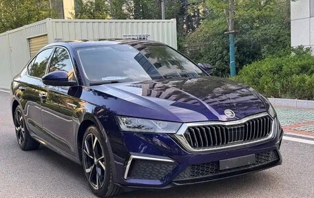 Skoda Octavia IV, 2022 год, 2 300 000 рублей, 3 фотография